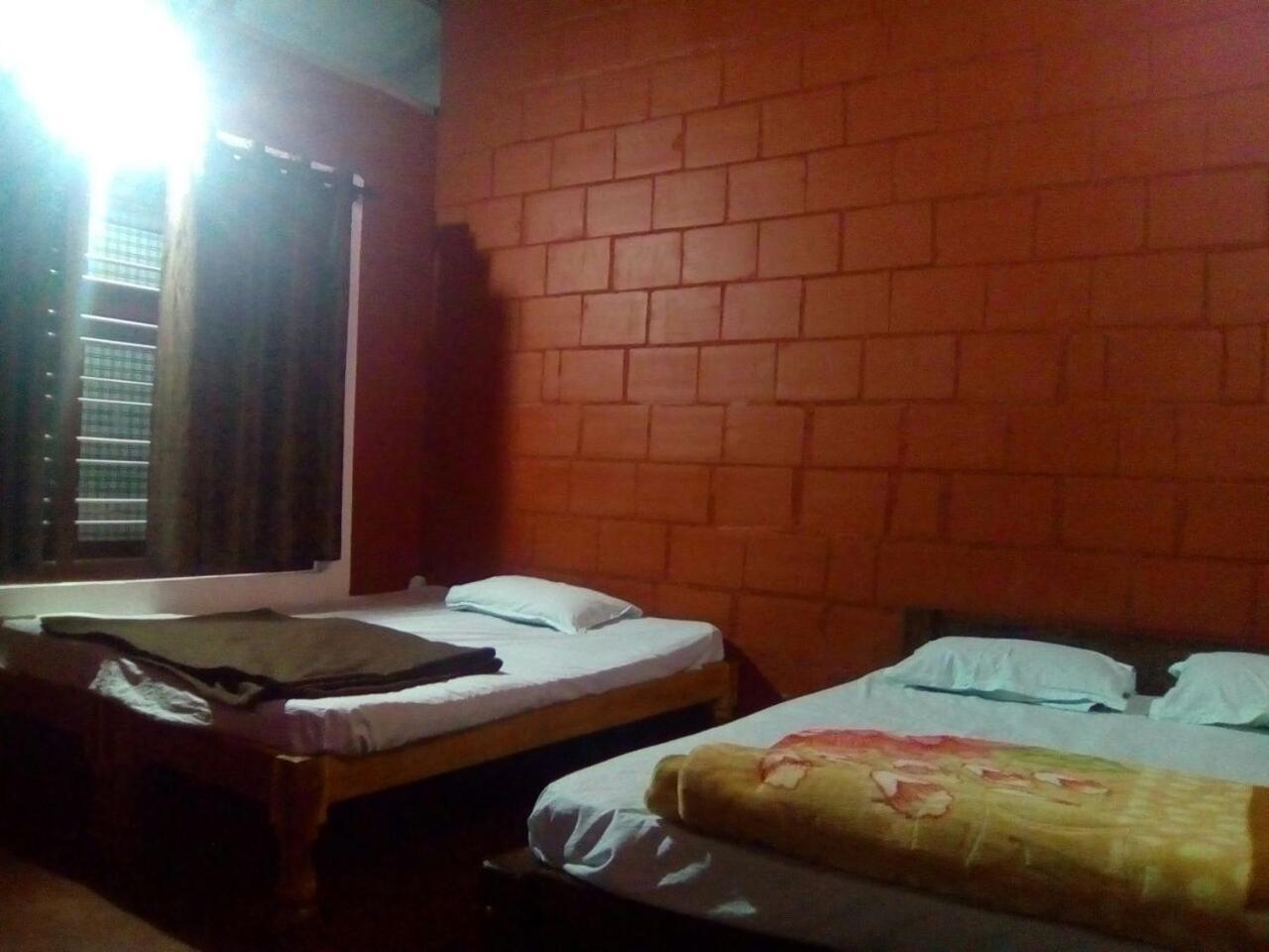 Athena Homestay Somvārpet Zewnętrze zdjęcie